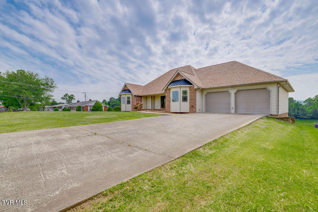 229 Ridgecrest Road Jonesborough, TN 37659 - Photo 3 of 61 003