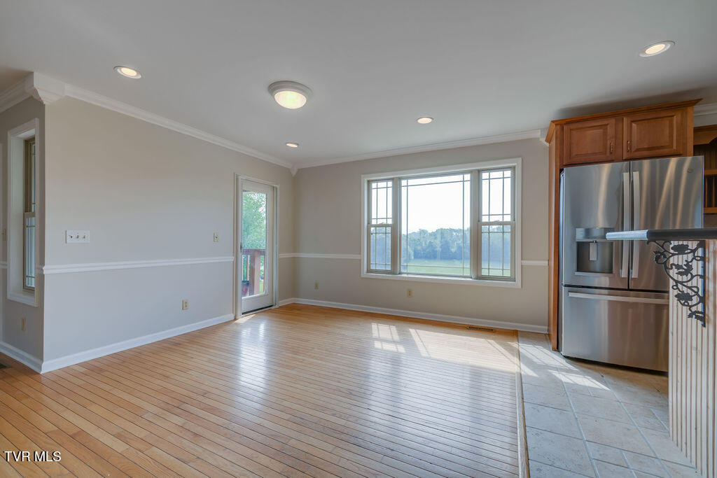 229 Ridgecrest Road Jonesborough, TN 37659 - Photo 9 of 61 009