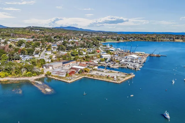 $5,300,000 | 779 North Main Street, Rockland, ME 04841