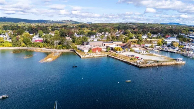$5,300,000 | 779 North Main Street, Rockland, ME 04841