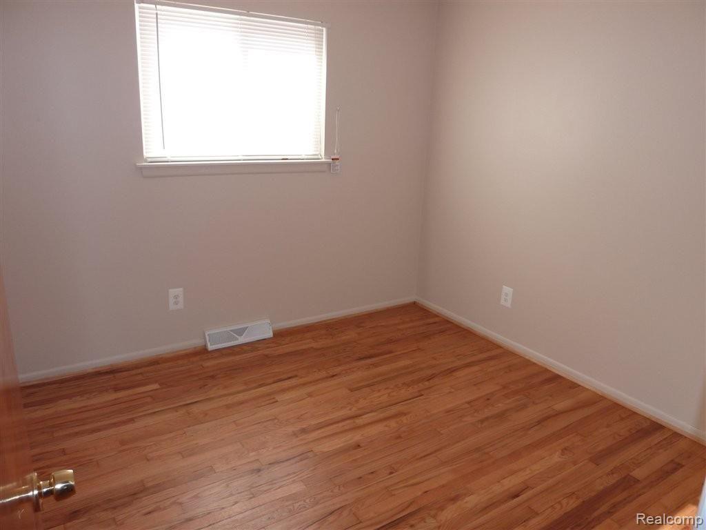 15097 Inkster Road Livonia, MI 48154 - Photo 9 of 15 2 Master Bed.JPG