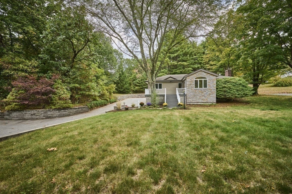 274 Cochituate Road Wayland, MA 01778 - Photo 3 of 25 Gallery Image 3