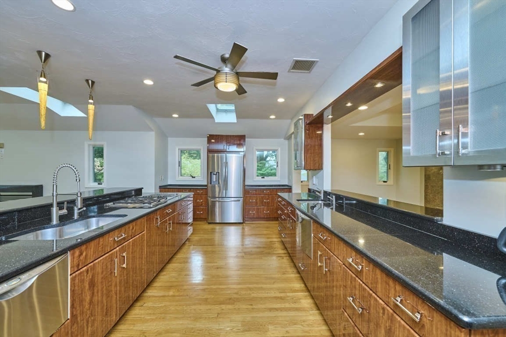 274 Cochituate Road Wayland, MA 01778 - Photo 10 of 25 Gallery Image 10