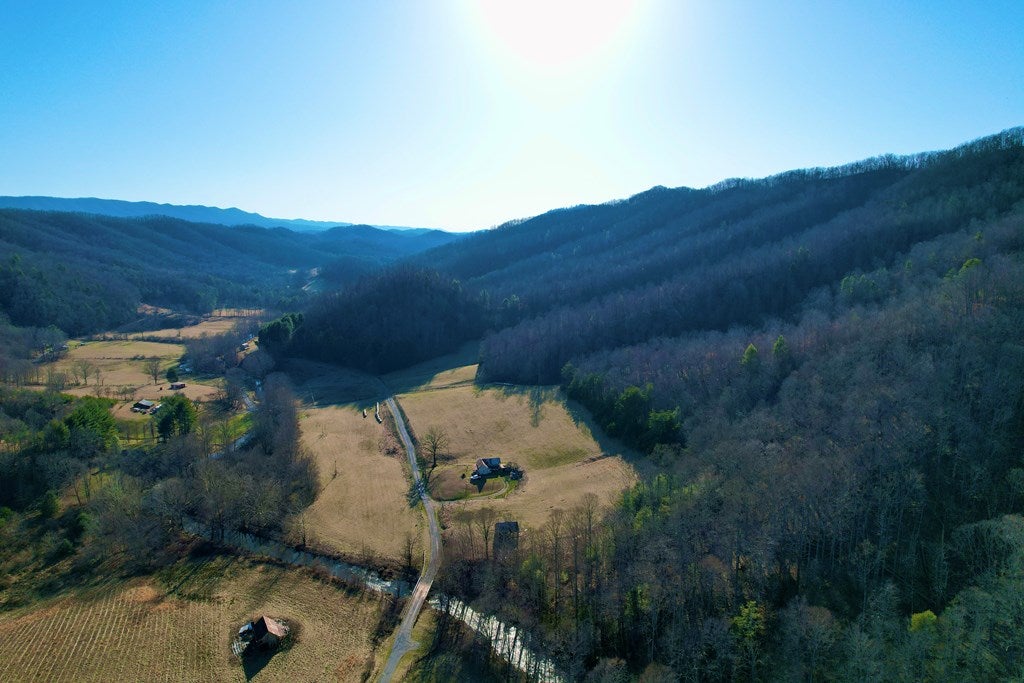 1130 Lick Creek Road, Unit 1 Ceres, VA 24318 - Photo 11 of 12 Gallery Image 11