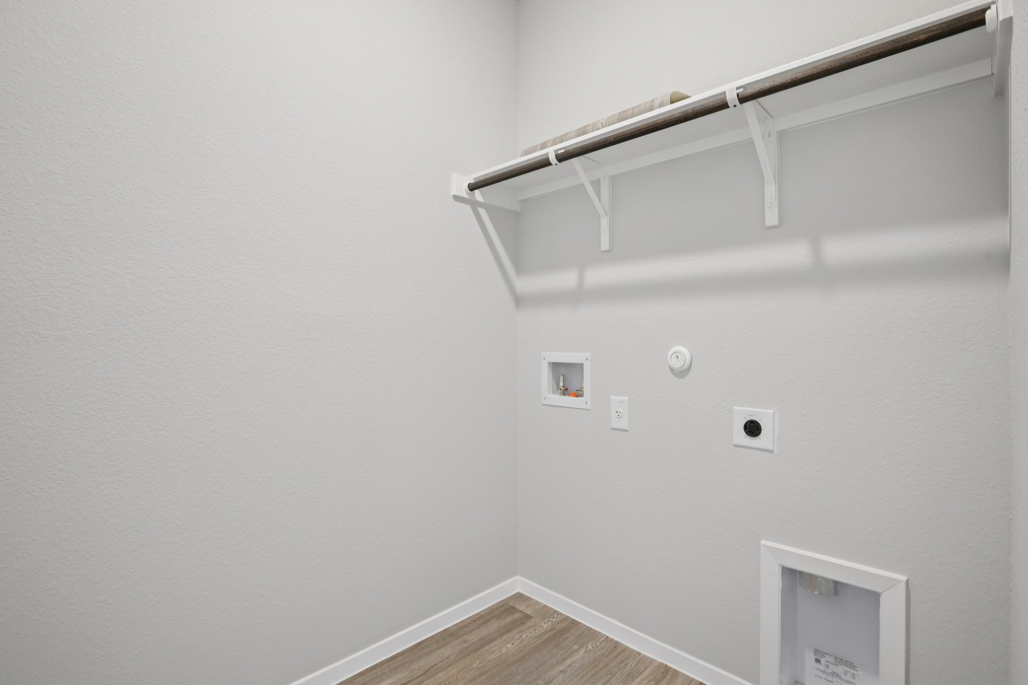 134 Summer Drive Elgin, TX 78621 - Photo 31 of 40 Utility Room