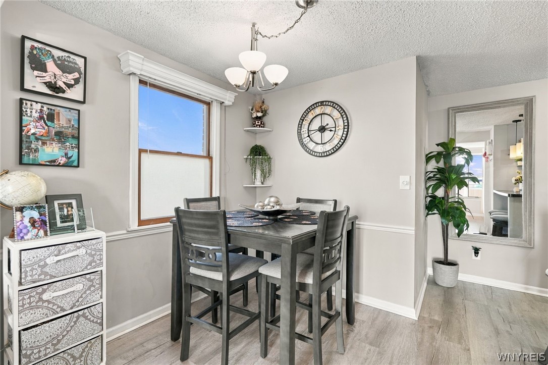 3901 Bowen Road, Unit 72 Lancaster, NY 14086 - Photo 5 of 30 Dinning