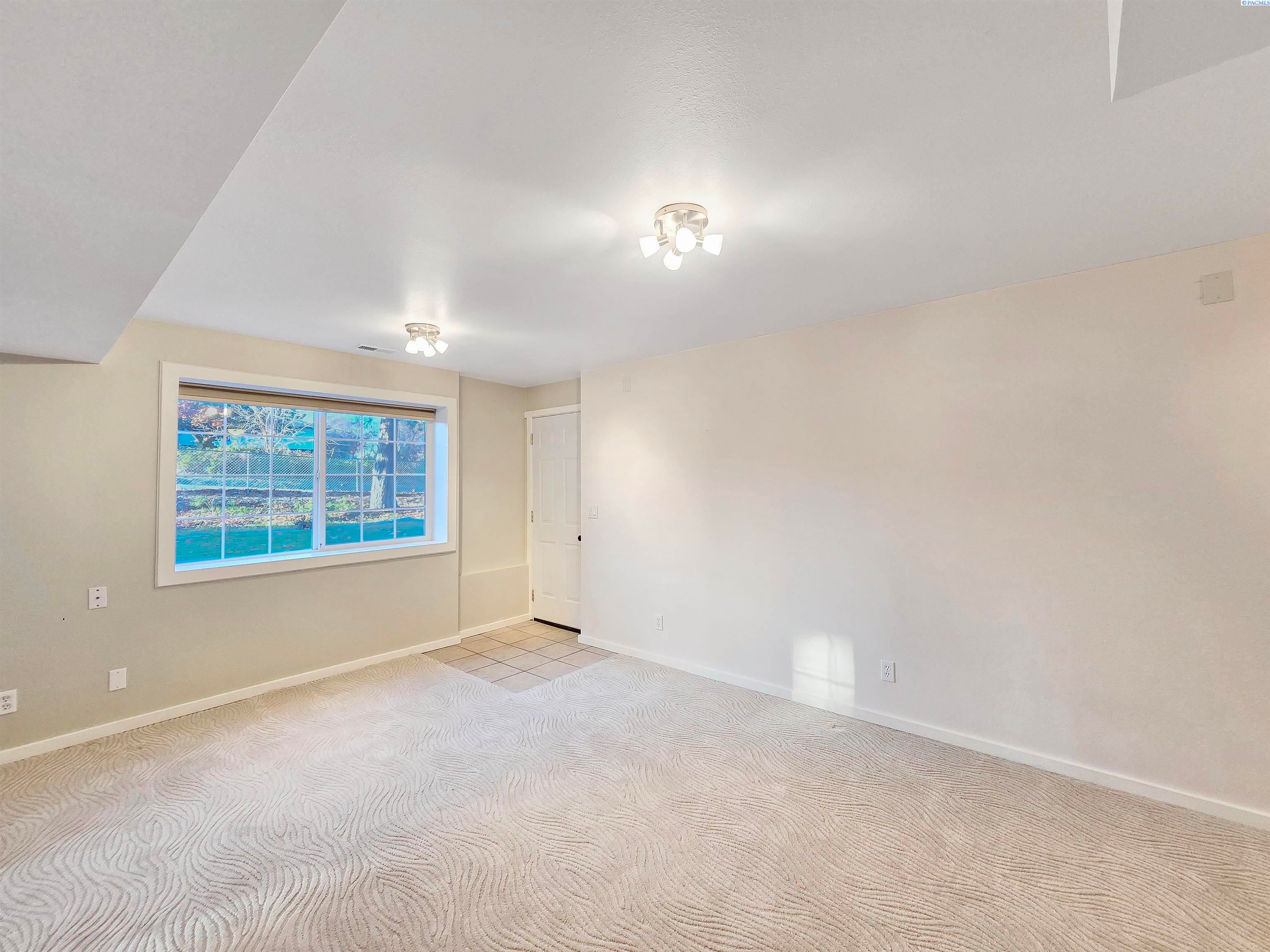 103003 East Vaca Road Kennewick, WA 99338 - Photo 24 of 34 Gallery Image 24