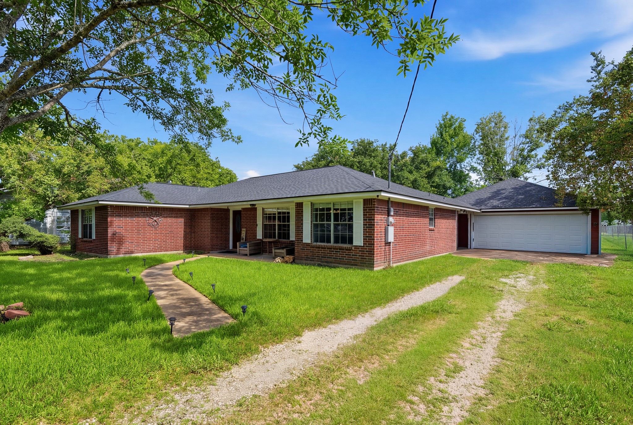 5040 County Road 31 Angleton, TX 77515 - Photo 4 of 31 Gallery Image 4