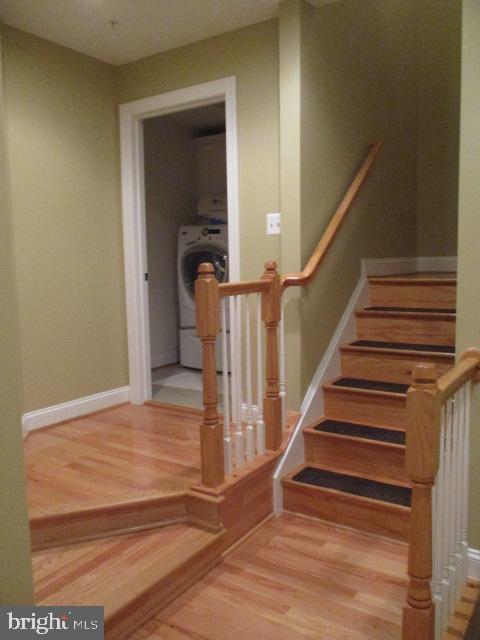 3547 Goddard Way Alexandria, VA 22304 - Photo 28 of 38 a view of entryway and hall with wooden floor