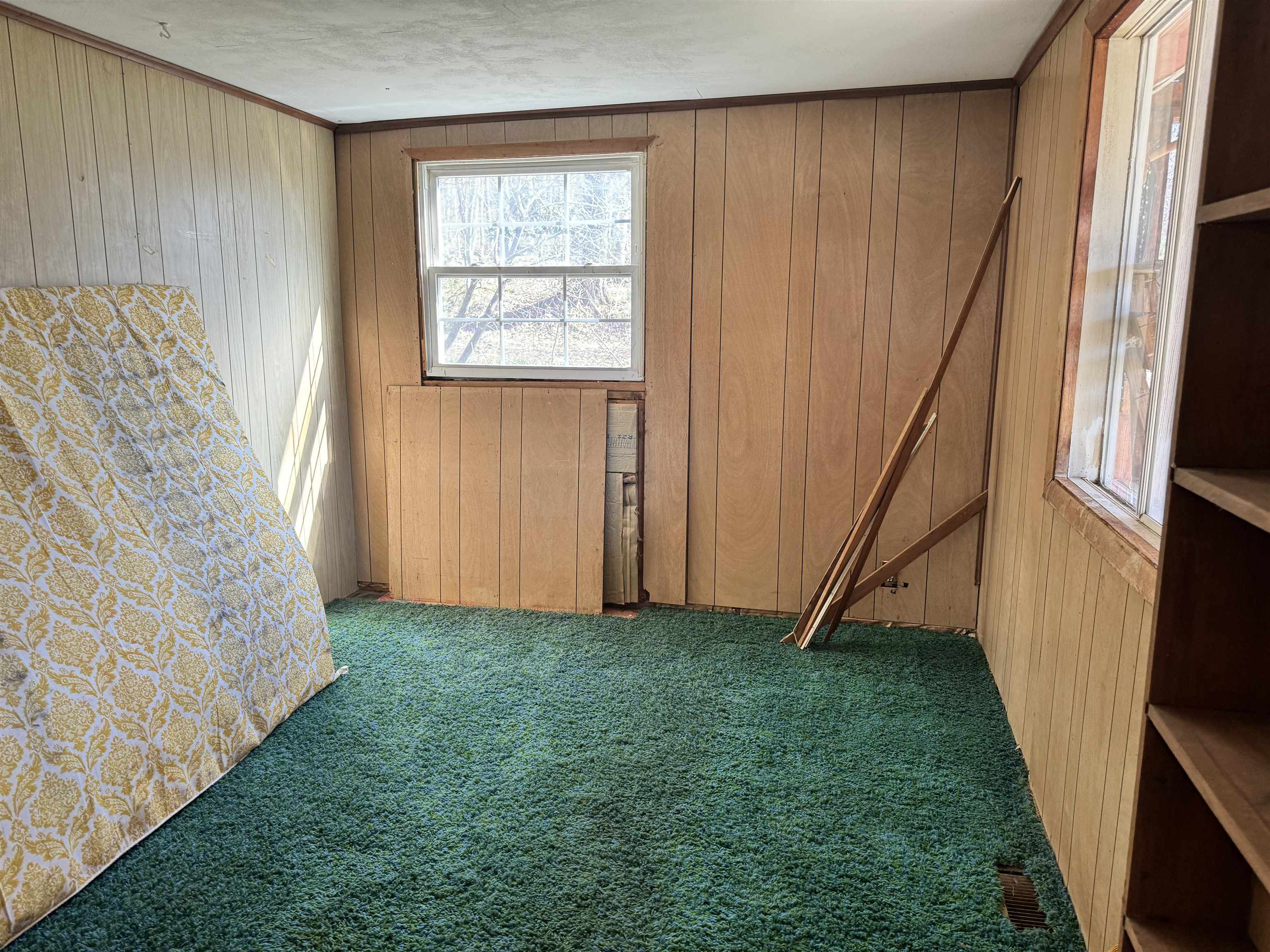 87 Hawthorn Road Bristol, VT 05443 - Photo 12 of 15 Gallery Image 12