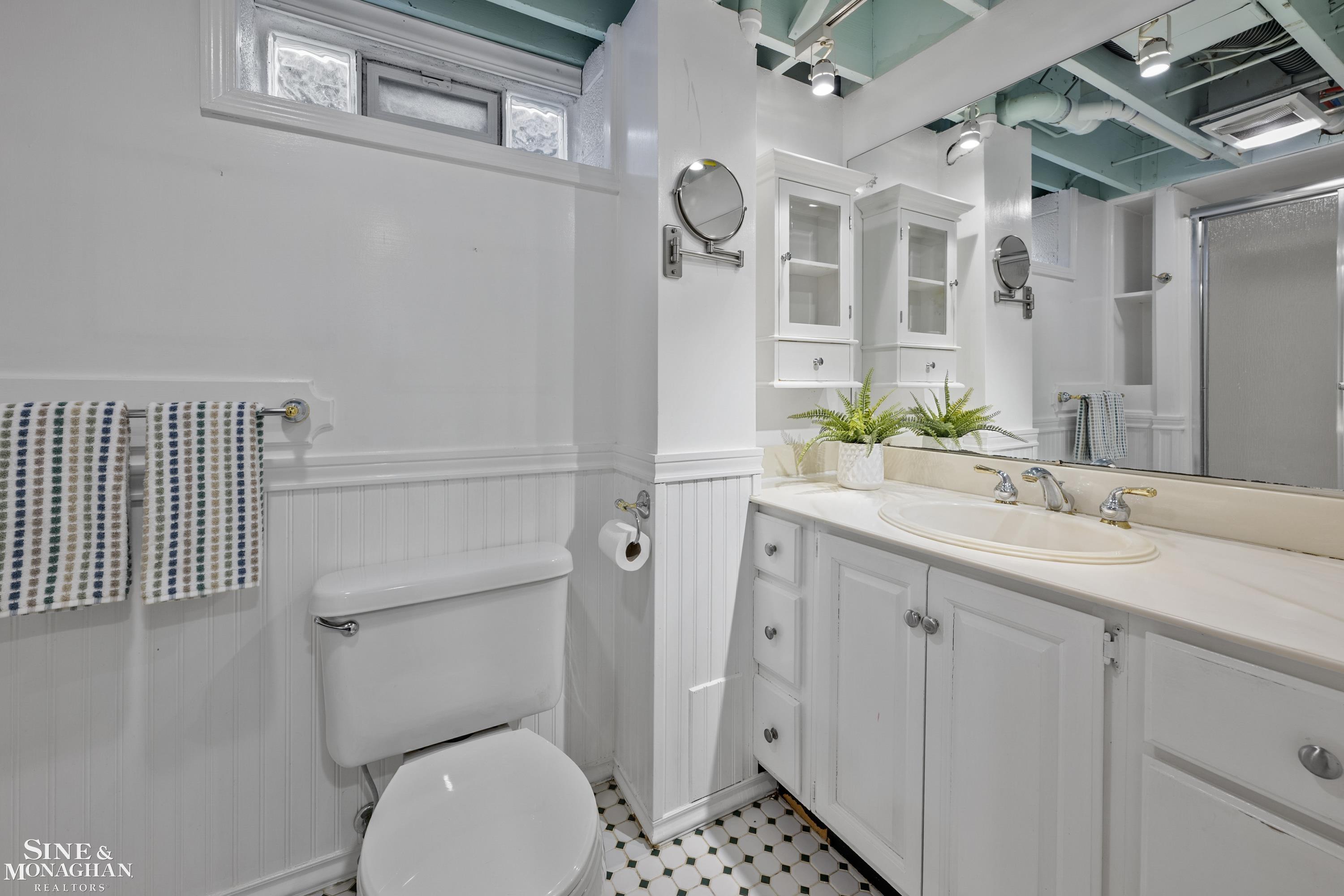 520 Roslyn Road Grosse Pointe Woods, MI 48236 - Photo 43 of 55