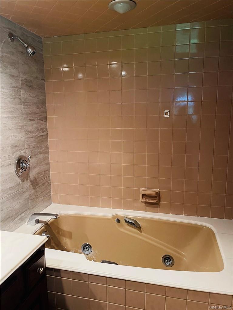 55 Montebello Road Montebello, NY 10901 - Photo 27 of 31 Lower level full bath