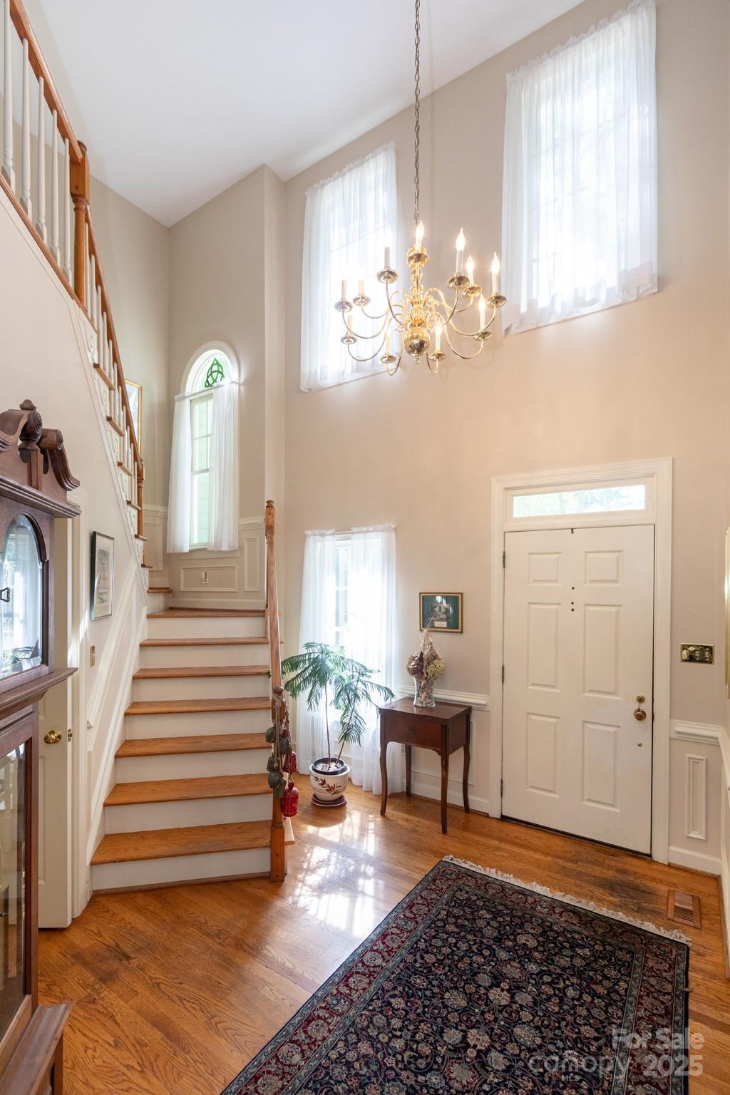 9112 Laurel Ridge Trail Charlotte, NC 28269 - Photo 3 of 38 a view of a livingroom with furniture and hardwood floor