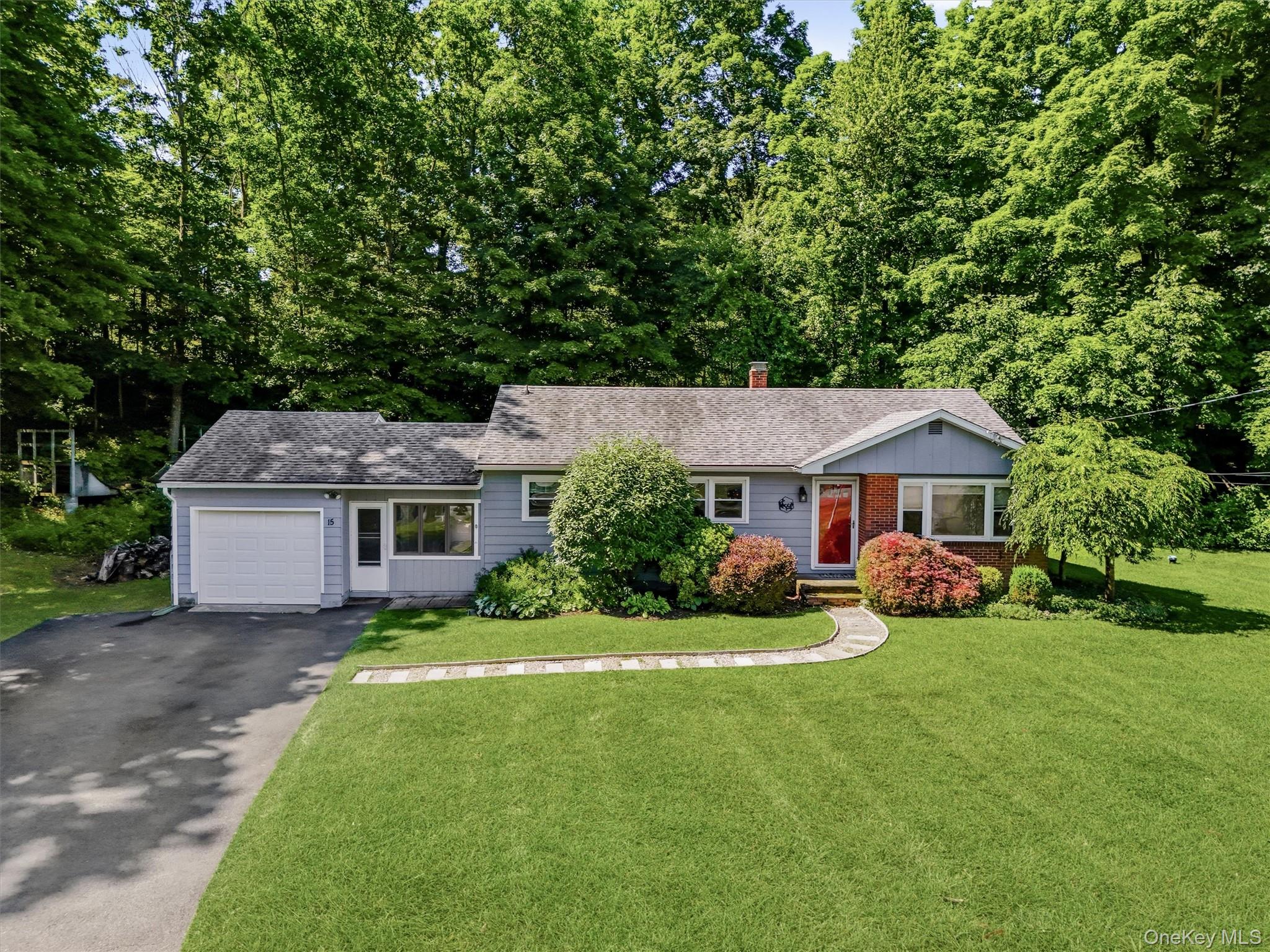 15 Peters Road North Hopewell Junction, NY 12533 - Photo 4 of 35