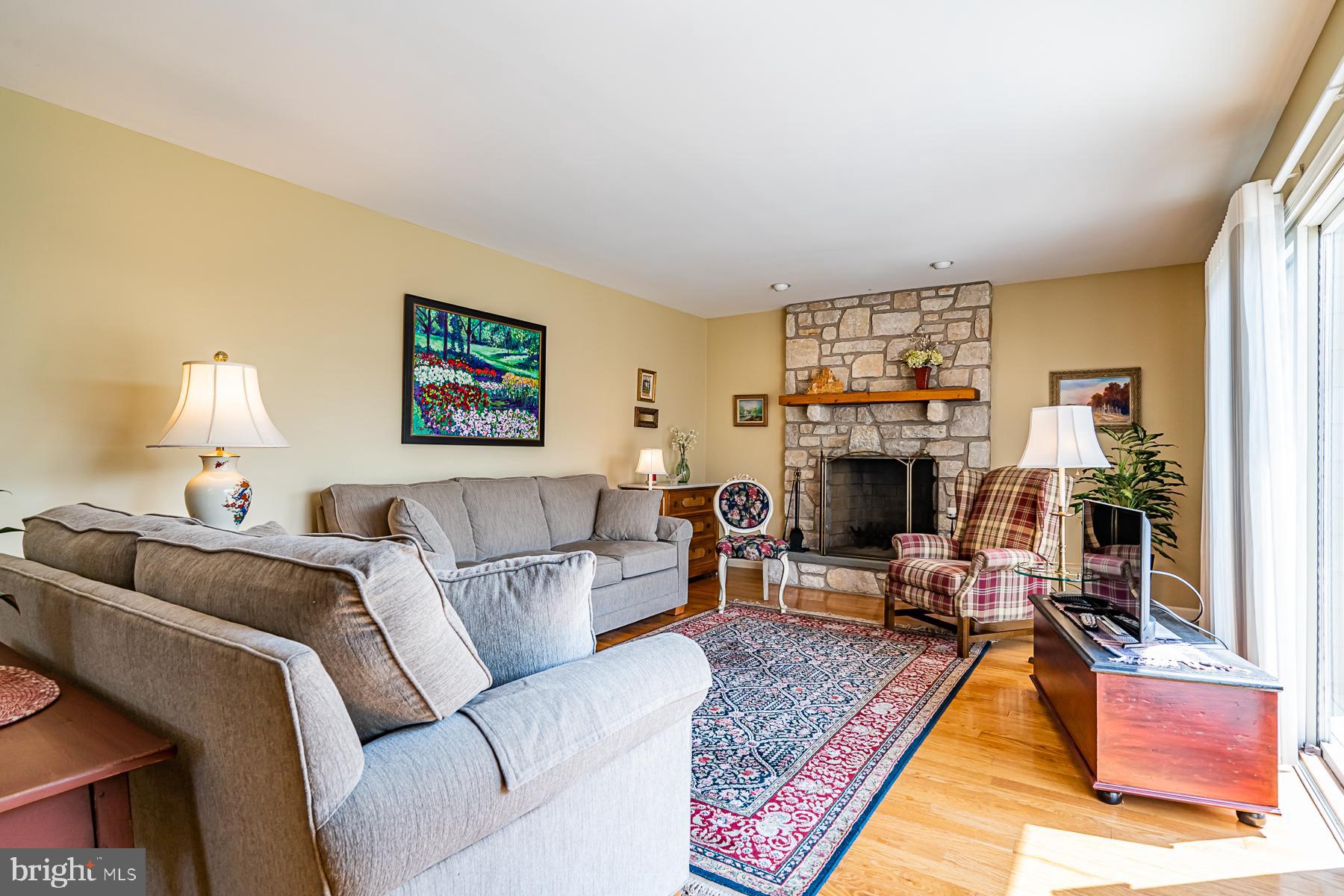 8 Hillendale Road Perkasie, PA 18944 - Photo 4 of 42 Gallery Image 4