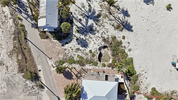 $2,500,000 | 67 Miramar Street, Fort Myers Beach, FL 33931