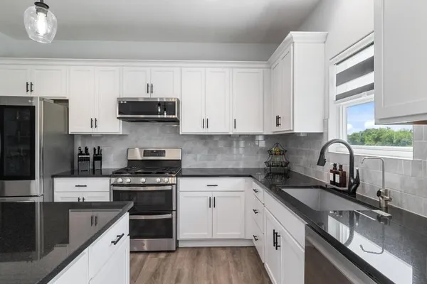 $410,000 | 3102 Katy Trail Drive, Harrisonville, MO 64701