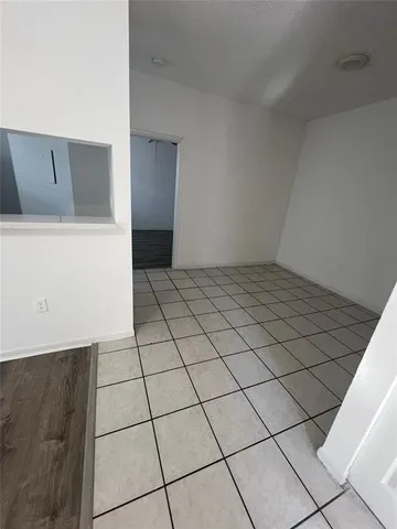 a view of a utility room