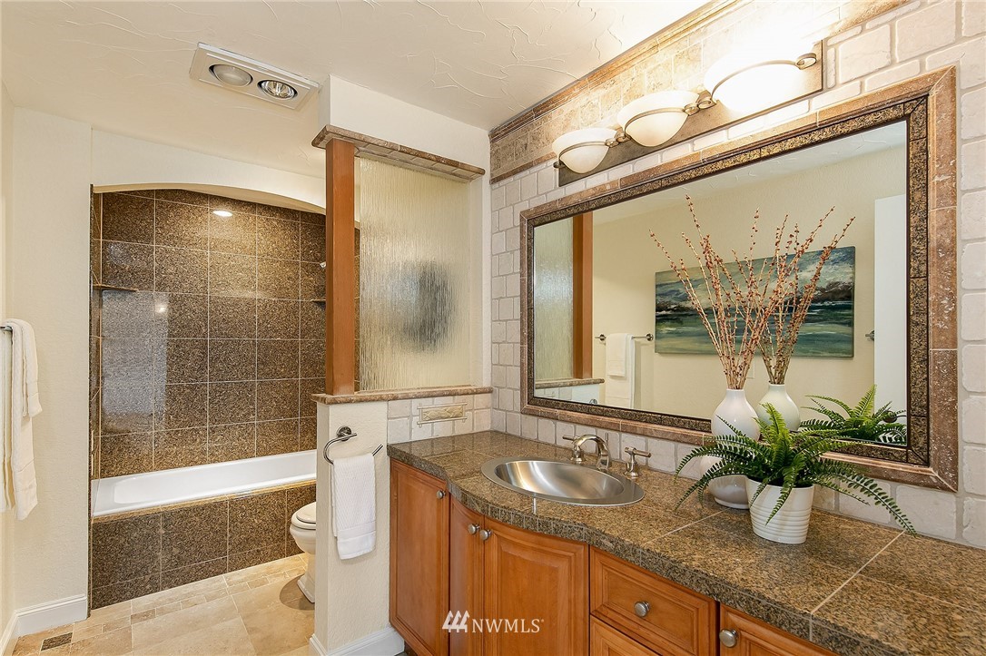 535 Walnut Street, Unit 201 Edmonds, WA 98020 - Photo 19 of 30 Gallery Image 19