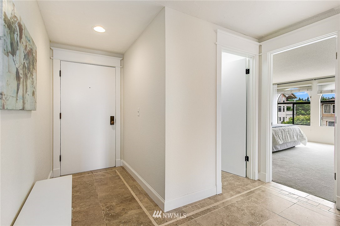 535 Walnut Street, Unit 201 Edmonds, WA 98020 - Photo 3 of 30 Gallery Image 3
