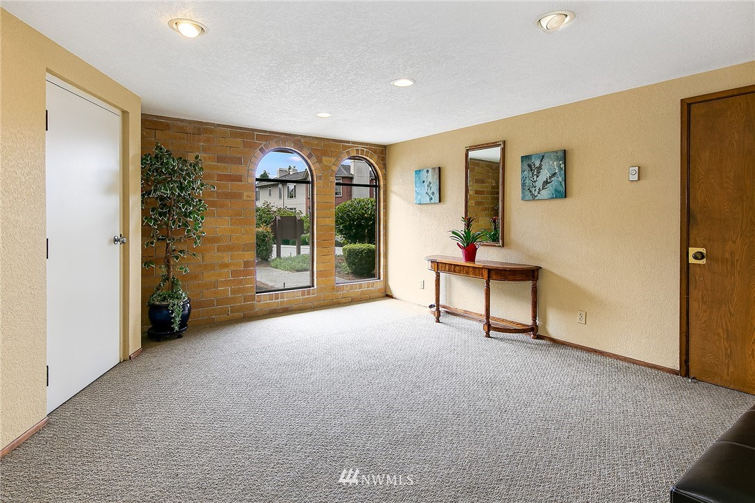 535 Walnut Street, Unit 201 Edmonds, WA 98020 - Photo 23 of 30 Gallery Image 23