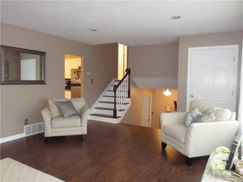 2263 Garards Fort Road Waynesburg, PA 15370 - Photo 7 of 25 Living Room.