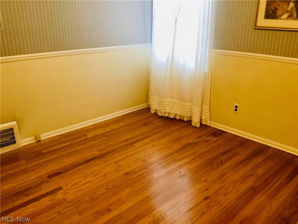13204 Carpenter Road Garfield Heights, OH 44125 - Photo 11 of 17