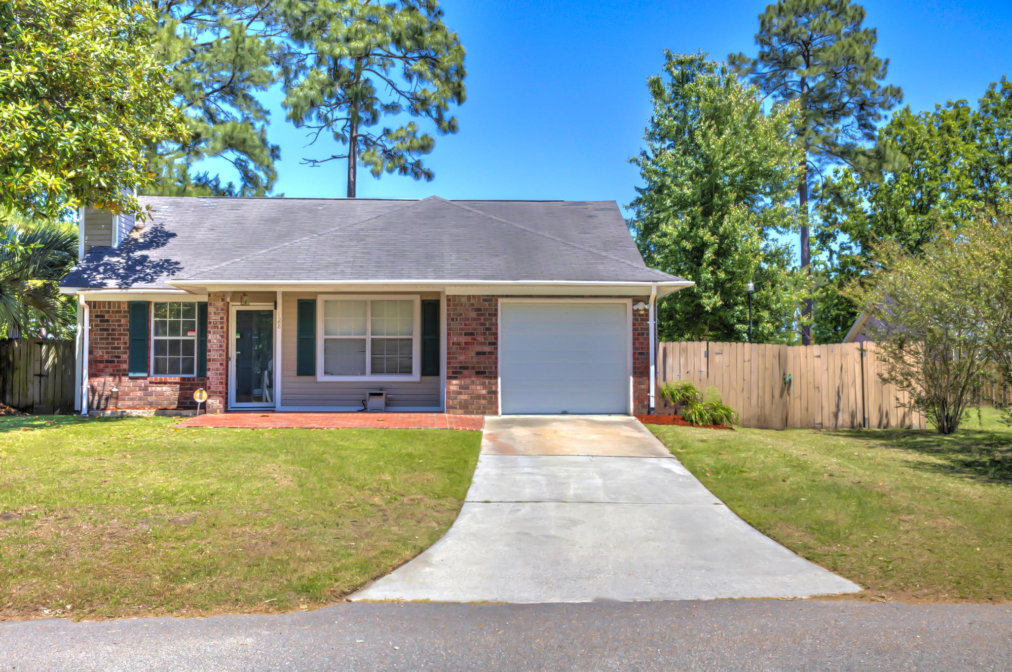 128 Cambridge Road Summerville, SC 29486 - Photo 2 of 33 Front of House 2