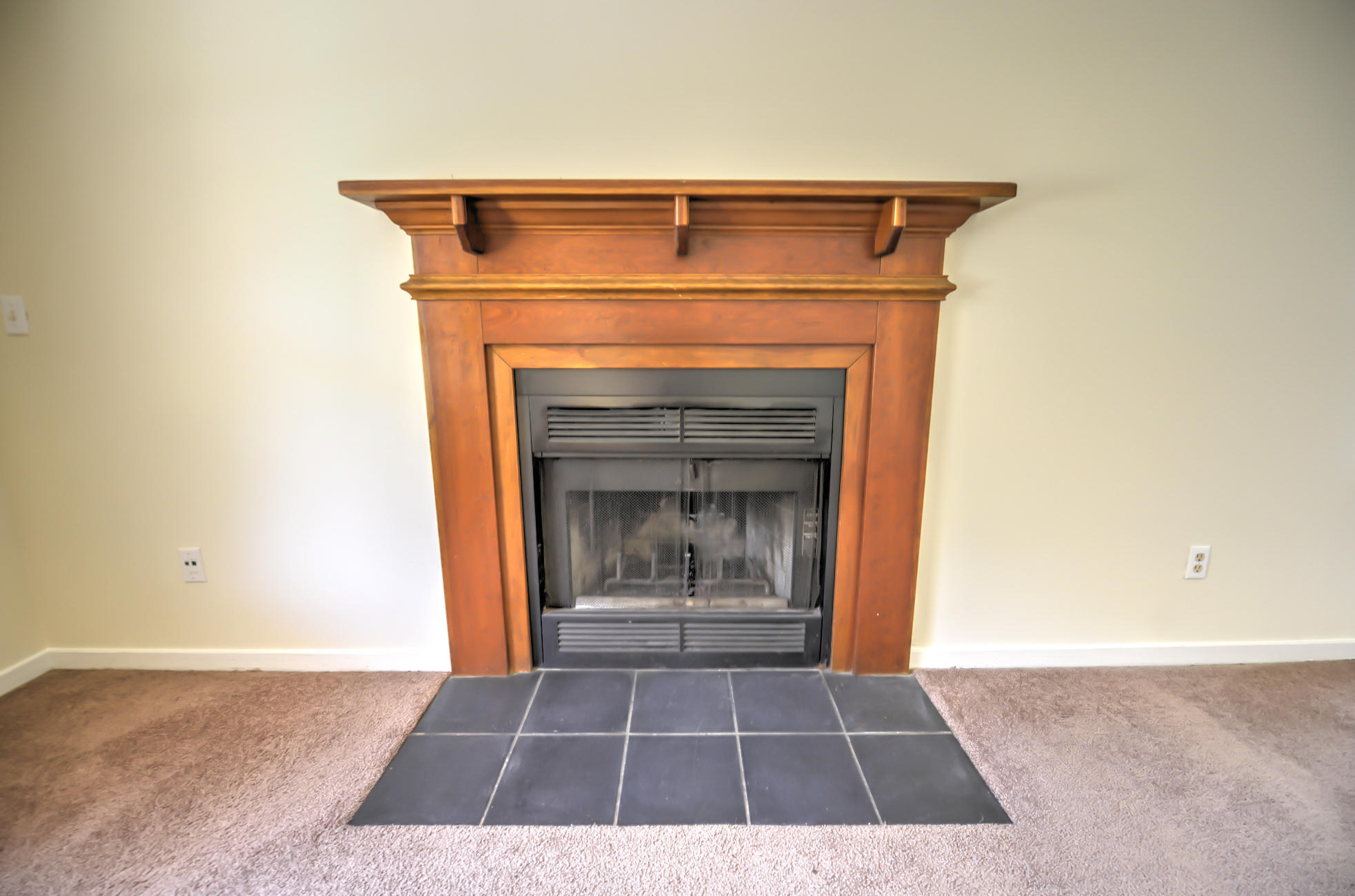 128 Cambridge Road Summerville, SC 29486 - Photo 7 of 33 Wood burning fireplace