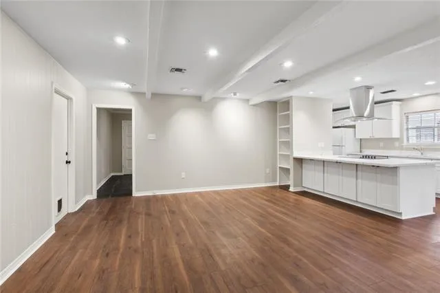 $2,500 | 4712 Southshore Drive, Metairie, LA 70002