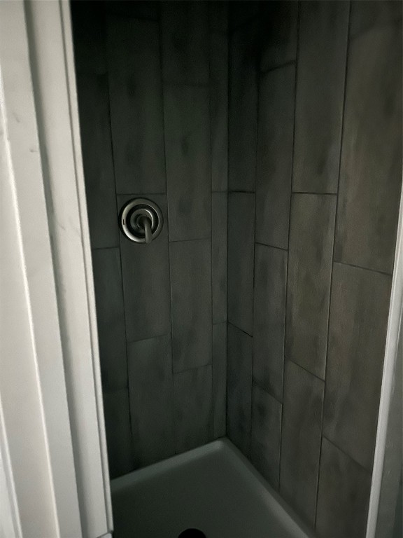 11330 Lakeview Road Brenham, TX 77833 - Photo 12 of 14 a bathroom with a shower