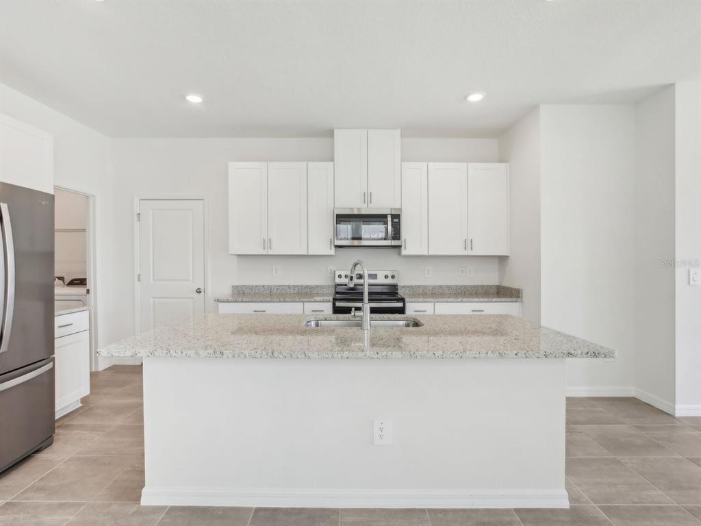 1804 Brekey Way Zephyrhills, FL 33541 - Photo 4 of 12