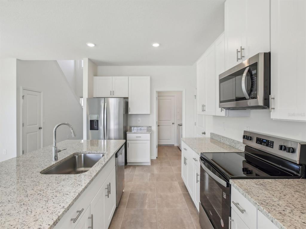 1804 Brekey Way Zephyrhills, FL 33541 - Photo 5 of 12