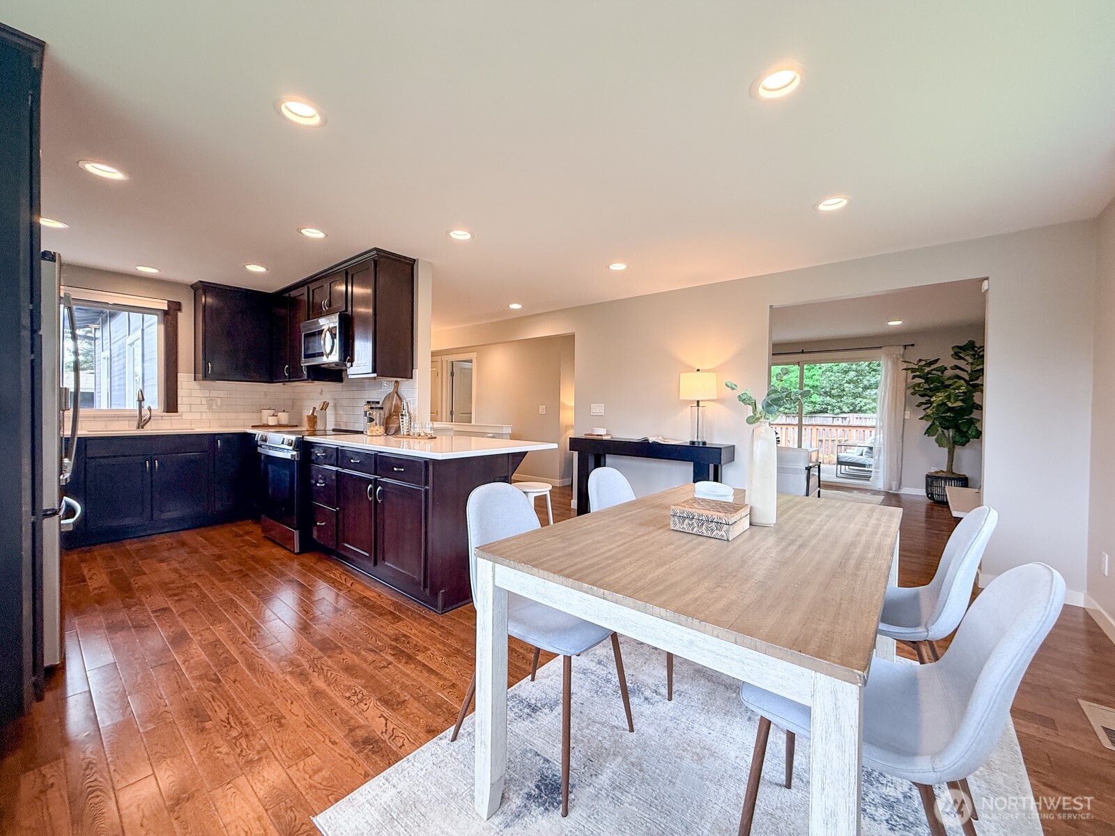 15003 108th Place Northeast Bothell, WA 98011 - Photo 7 of 38