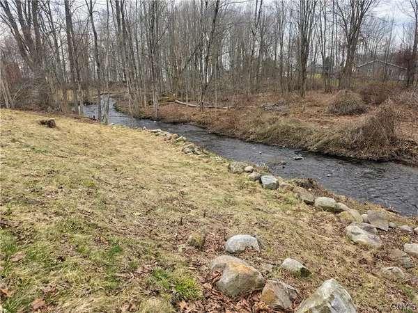 $49,900 | 7457 Lake Street, Vienna, NY 13042