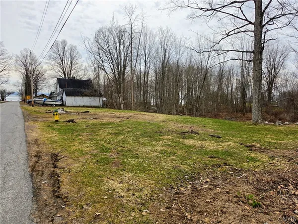 $49,900 | 7457 Lake Street, Vienna, NY 13042
