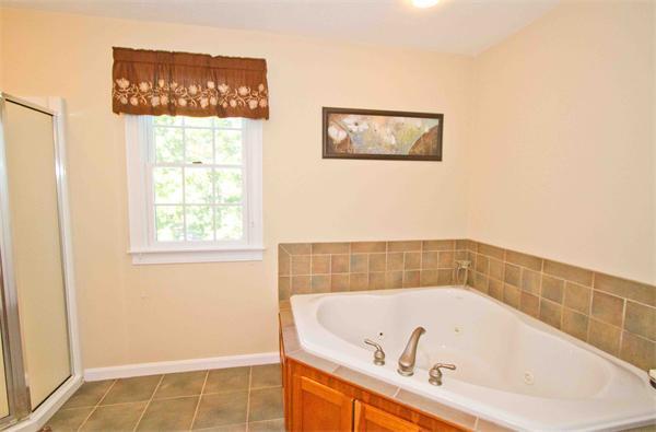 6 Sandy Ridge Road Sterling, MA 01564 - Photo 14 of 28 Gallery Image 14