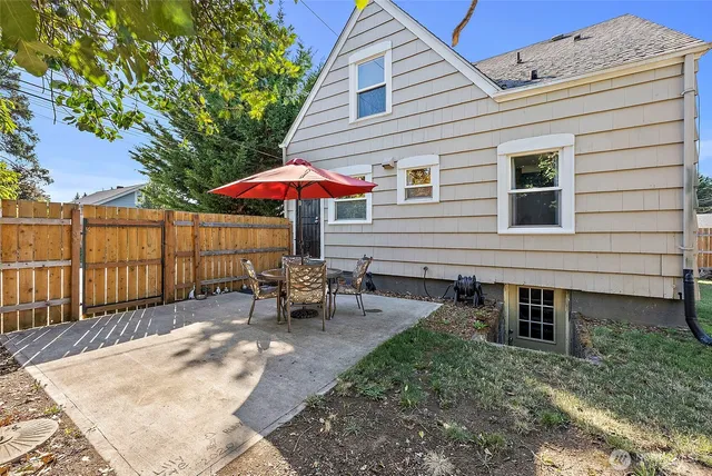 $525,000 | 6329 South J Street, Tacoma, WA 98408