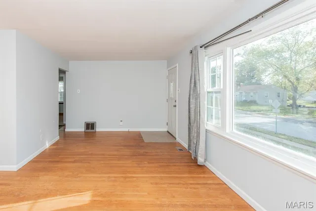 $159,000 | 10701 St Henry Lane, St. Ann, MO 63074