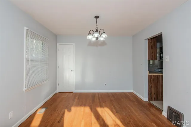 $159,000 | 10701 St Henry Lane, St. Ann, MO 63074