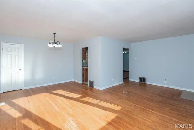 $159,000 | 10701 St Henry Lane, St. Ann, MO 63074