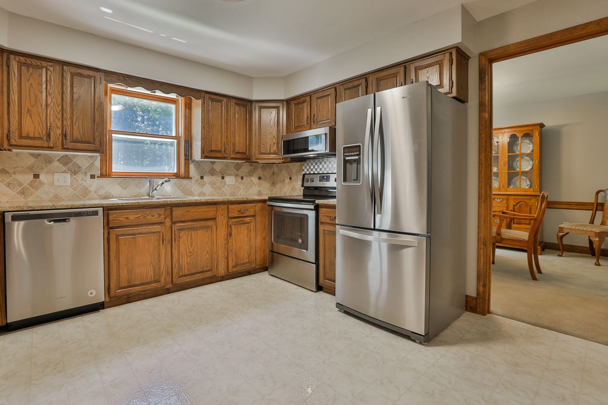 20 Gage Road Bedford, NH 03110 - Photo 11 of 30