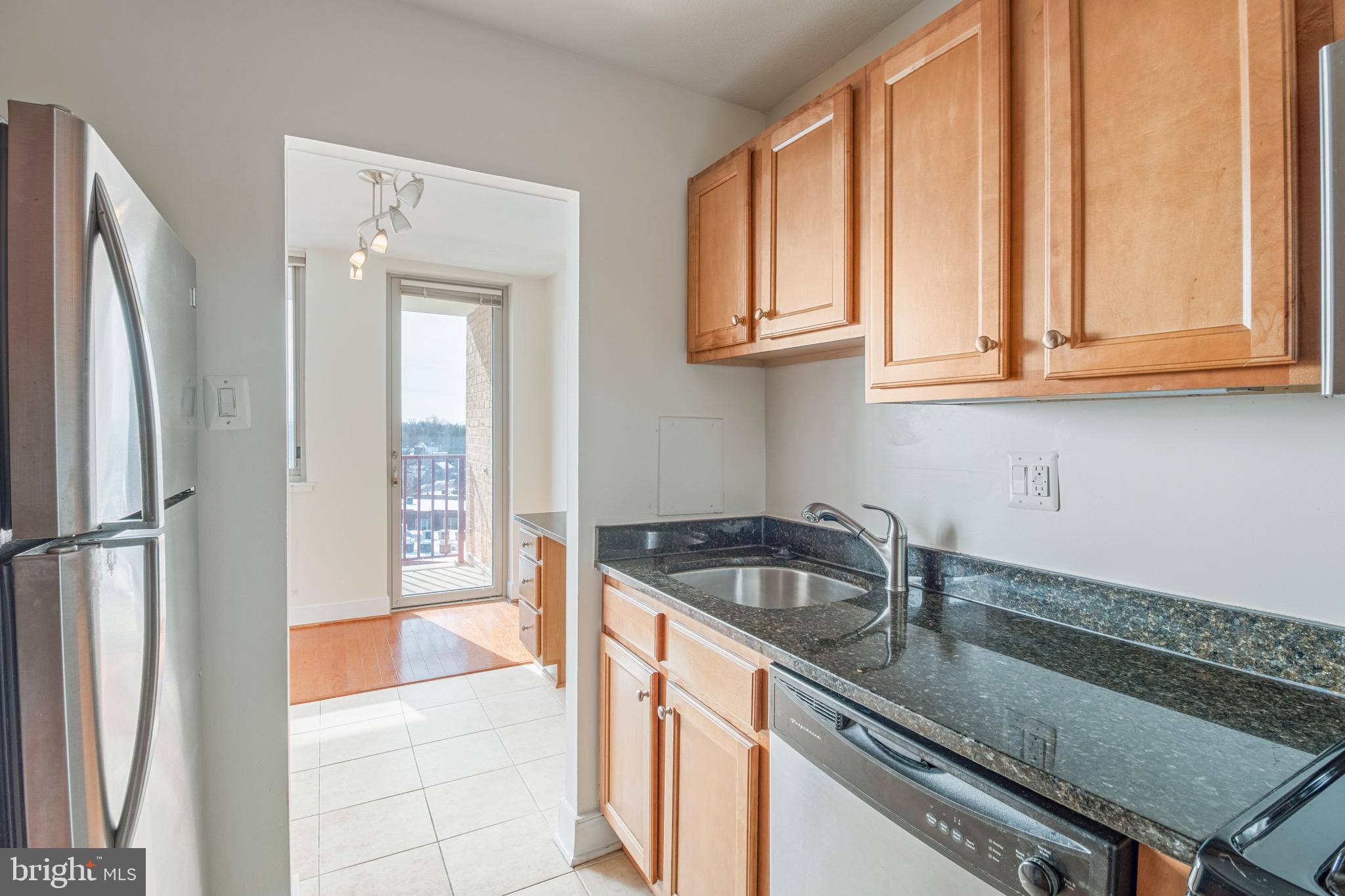 1220 Blair Mill Road, Unit 801 Silver Spring, MD 20910 - Photo 11 of 24