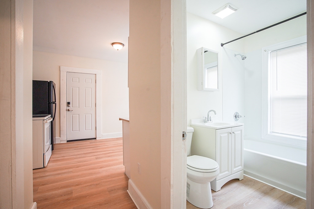 87 Quincy Street, Unit 2R Springfield, MA 01109 - Photo 5 of 10