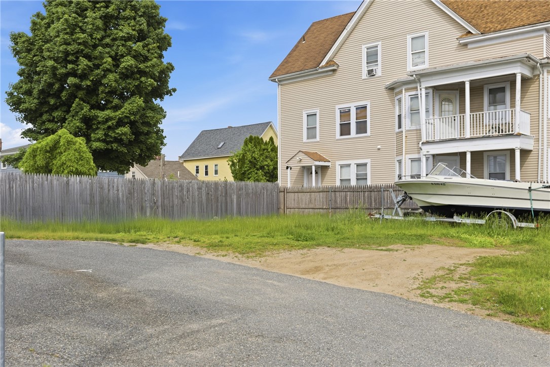 46 Lilac Street Pawtucket, RI 02860 - Photo 22 of 27