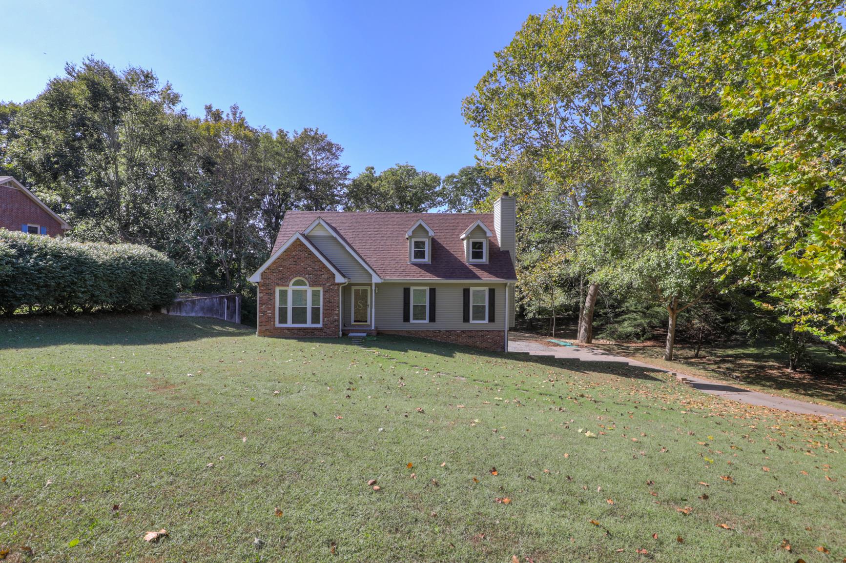 203 Timberlake Drive Springfield, TN 37172 - Photo 2 of 30 Huge Lot & Curb Appeal Galore!