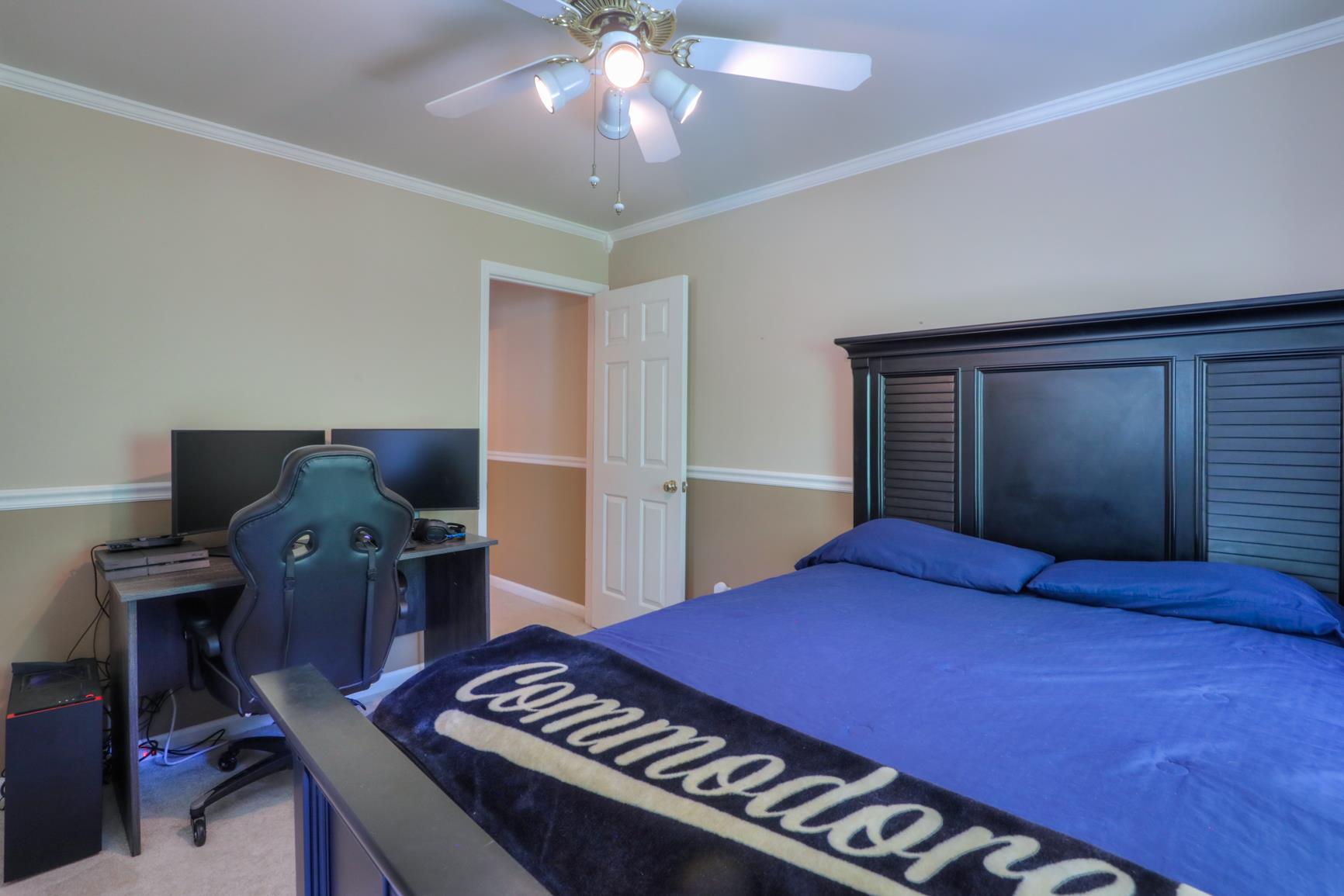 203 Timberlake Drive Springfield, TN 37172 - Photo 18 of 30 Guestroom w/ Walk-In Closet