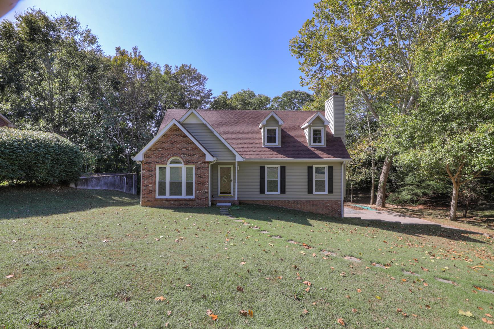 203 Timberlake Drive Springfield, TN 37172 - Photo 3 of 30 Straight From a Storybook!