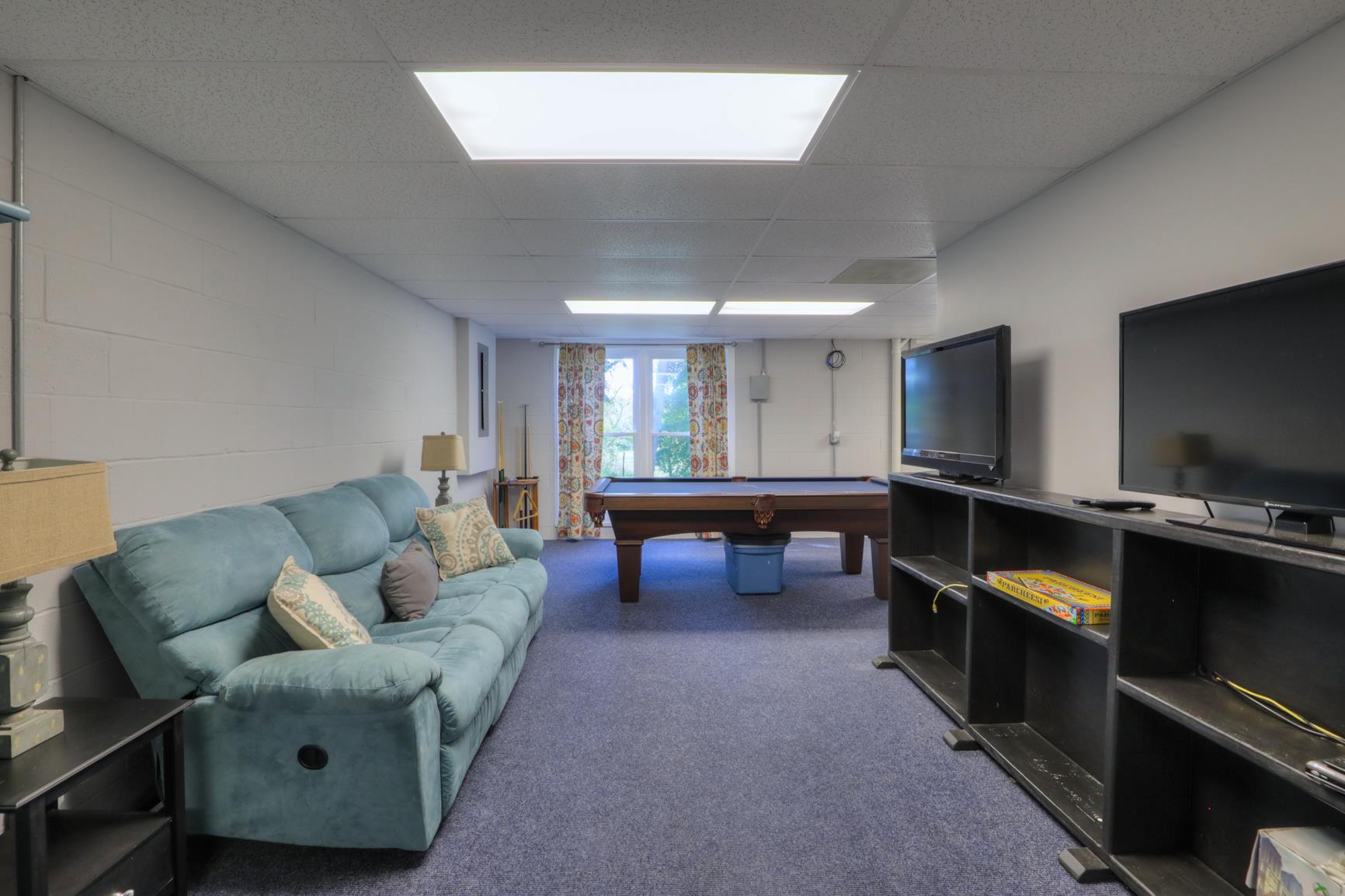 203 Timberlake Drive Springfield, TN 37172 - Photo 23 of 30 Game Room / Fitness Room - (Heated & Cooled!!!)