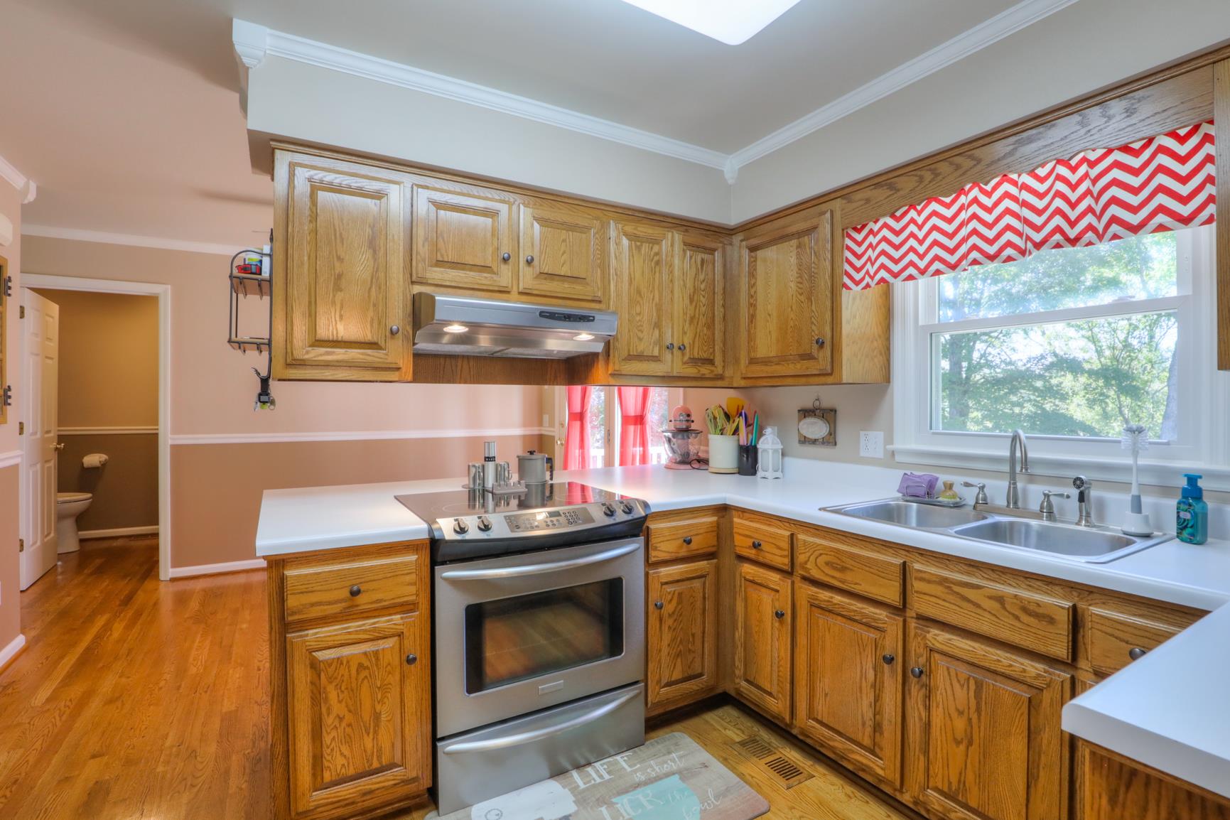 203 Timberlake Drive Springfield, TN 37172 - Photo 5 of 30 Great Wood Cabinets